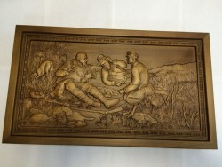 Деревянные резные нарды "Охотники на привале" бук патина (50x58см)