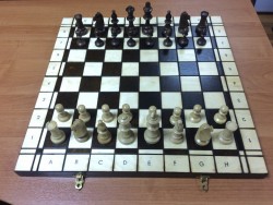 Турнирные шахматы Стаунтон N5 Madon (фигуры с утяжелителем) в складной доске 48 см  (артикул 178)